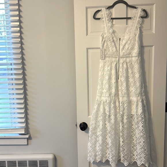 PETAL & PUP Harper Midi Lace Dress - Picture 7 of 7